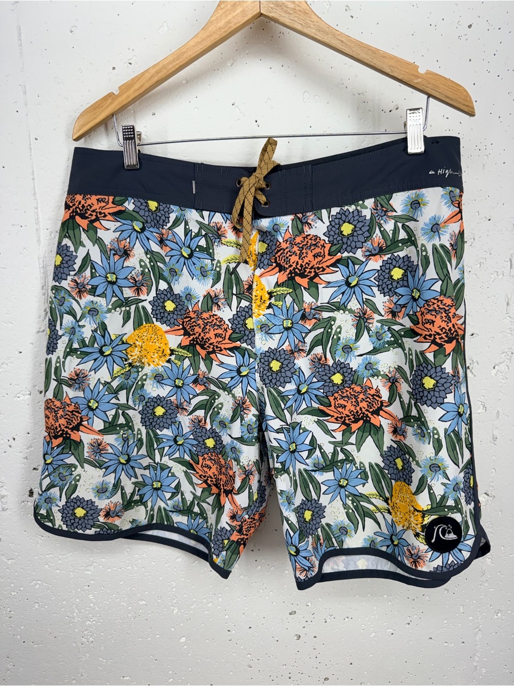 Quicksilver Men’s size 36 50th Anniversary Floral High Line Board Shorts